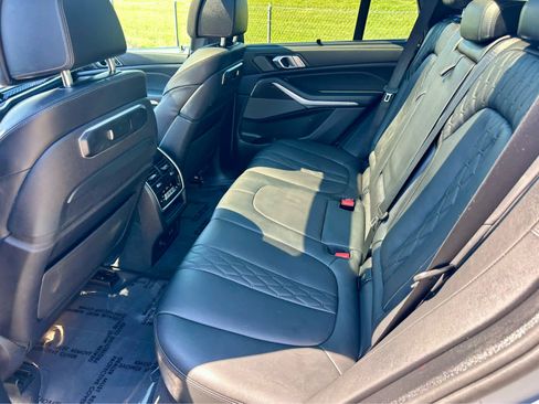 Used 2024 BMW X5 M60i image 12