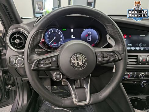 Used 2024 Alfa Romeo Giulia Veloce AWD/4WD image 20