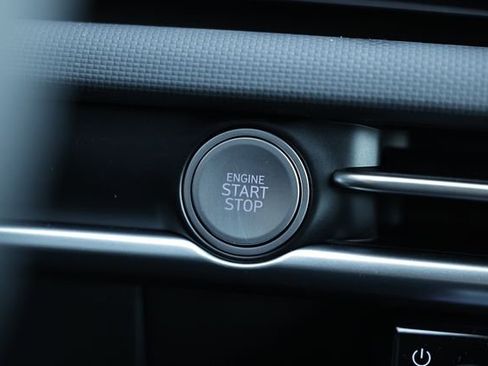 New 2026 Hyundai Santa Cruz SE FWD image 15
