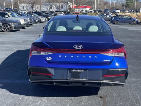 Used 2025 Hyundai Elantra Limited image 6