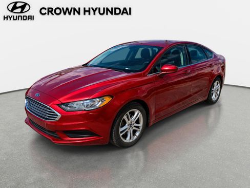 Used 2018 Ford Fusion SE w/ Fusion SE Technology Package FWD image 1