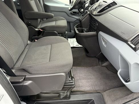 Used 2016 Ford Transit 350 XLT image 4
