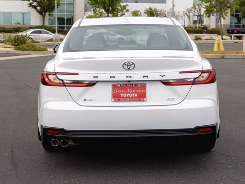 Used 2026 Toyota Camry SE image 6