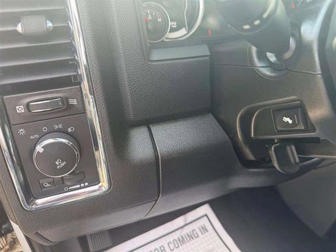 Used 2014 RAM 1500 Laramie image 39