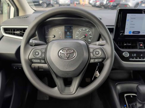 Used 2023 Toyota Corolla LE image 11
