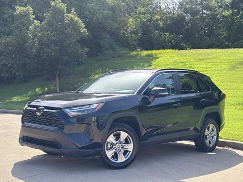 Used 2023 Toyota RAV4 XLE FWD image 2
