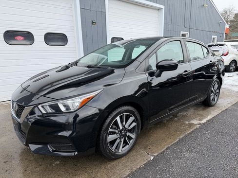 Used 2021 Nissan Versa SV image 1