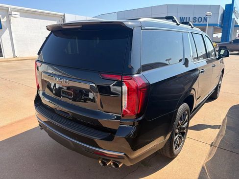 Used 2024 GMC Yukon XL Denali Ultimate w/ LPO, Illumination Package AWD/4WD image 4