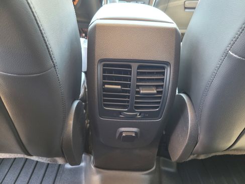 Used 2019 Ford Escape SE FWD image 14