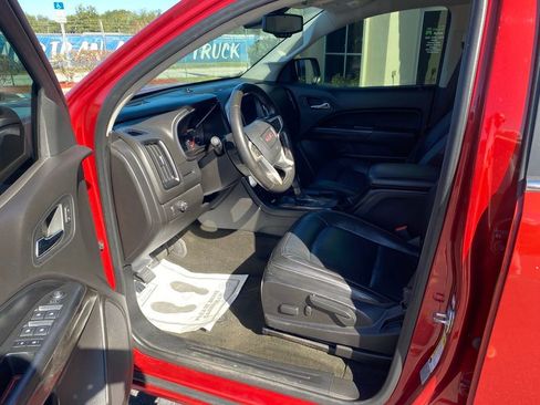 Used 2015 GMC Canyon SLT w/ Driver Alert Package image 9