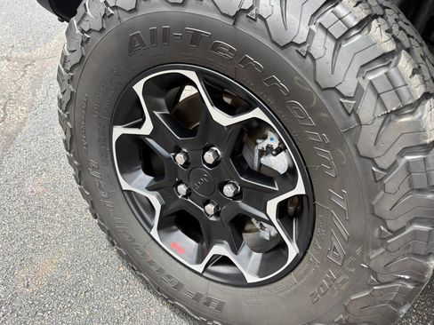 Used 2020 Jeep Wrangler Unlimited Rubicon w/ Quick Order Package 28Y Recon AWD/4WD image 8