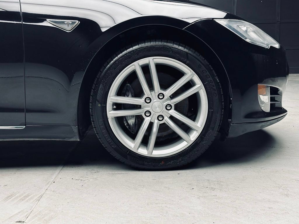 Used 2013 Tesla Model S Performance RWD image 39