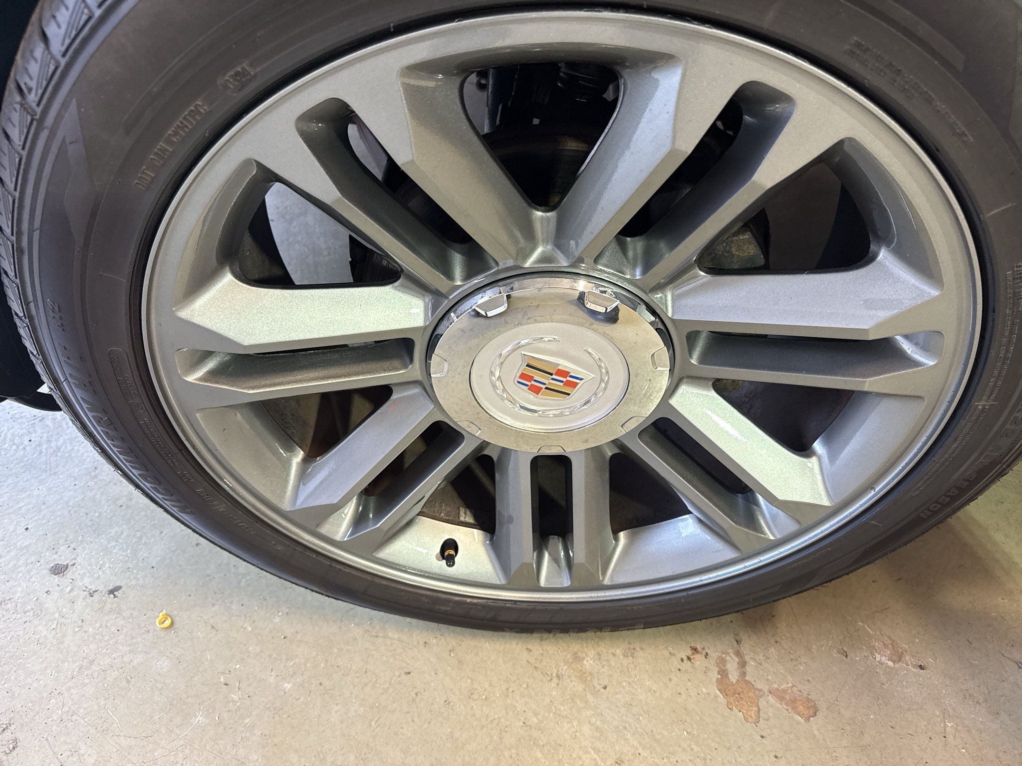 Used 2014 Cadillac Escalade Premium AWD/4WD image 34