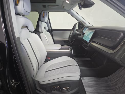 Used 2023 Rivian R1S Launch Edition Quad AWD/4WD image 24