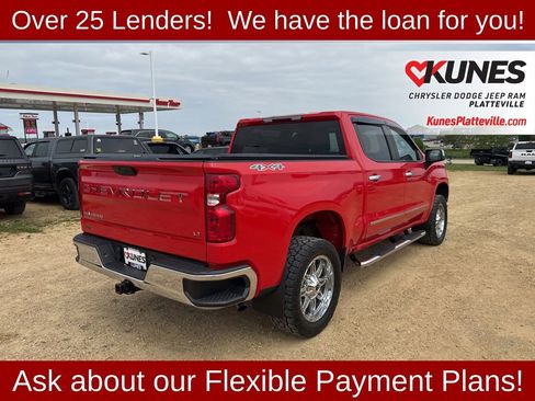 Used 2021 Chevrolet Silverado 1500 LT AWD/4WD image 3