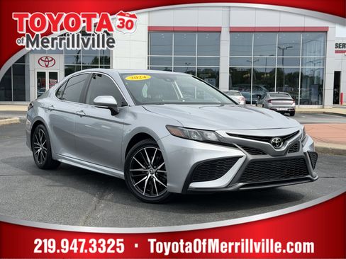 Used 2024 Toyota Camry SE w/ Convenience Package FWD image 1