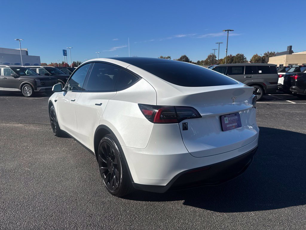 Used 2023 Tesla Model Y Long Range AWD/4WD image 4