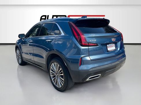 Used 2024 Cadillac XT4 Premium Luxury w/ Technology Package FWD image 5
