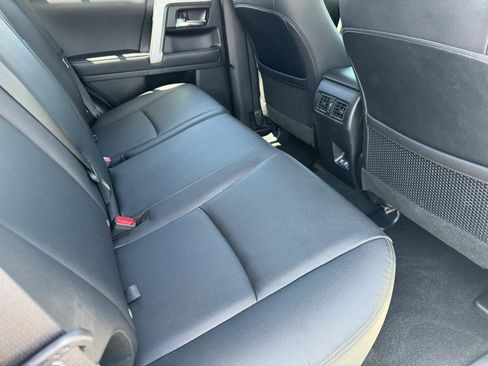 Used 2022 Toyota 4Runner TRD Sport AWD/4WD image 17