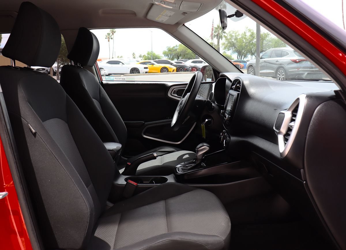 Used 2020 Kia Soul LX FWD image 34