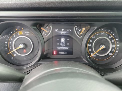 Used 2024 Jeep Wrangler Sport S image 8