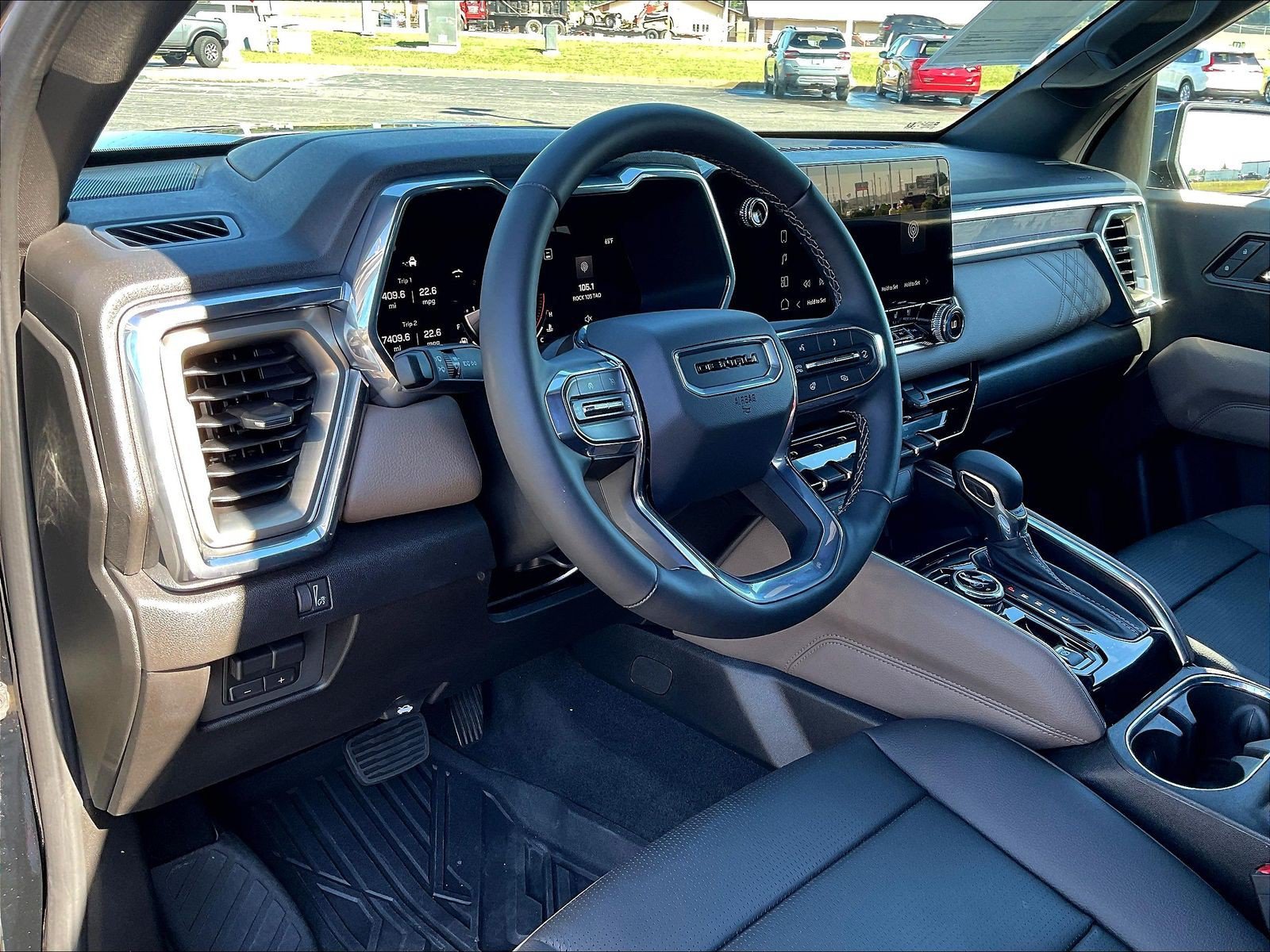 Used 2026 GMC Canyon Denali w/ LPO, Denali Black Edition AWD/4WD image 27