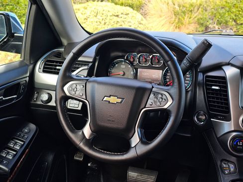 Used 2015 Chevrolet Tahoe LTZ AWD/4WD image 29