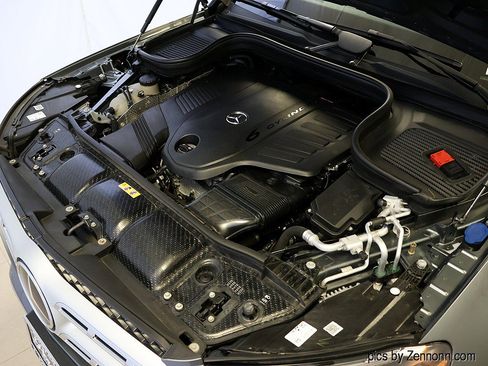 Used 2023 Mercedes-Benz GLS 450 4MATIC image 40