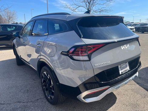 Used 2023 Kia Sportage SX image 3