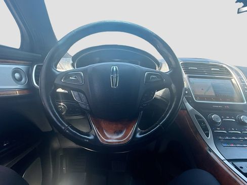Used 2018 Lincoln MKX Reserve w/ Luxury Package AWD/4WD image 12