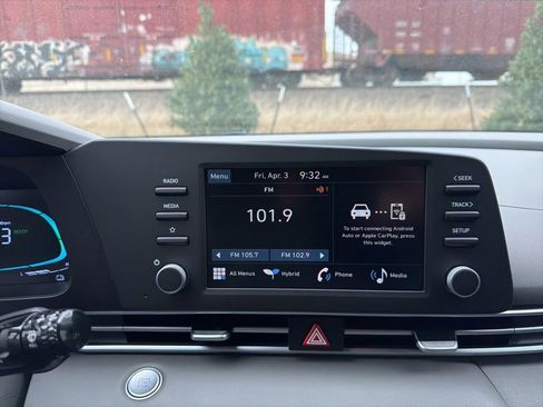 New 2026 Hyundai Elantra Hybrid FWD image 33