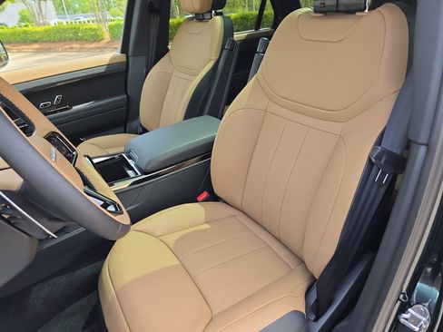 New 2026 Land Rover Range Rover Sport Dynamic SE AWD/4WD image 15