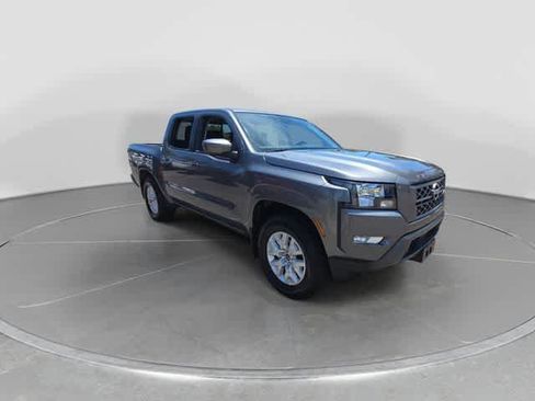 Used 2024 Nissan Frontier SV w/ SV Convenience Package RWD image 2