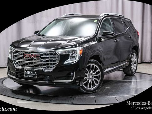 Used 2022 GMC Terrain Denali AWD/4WD image 1