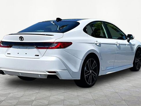 Used 2025 Toyota Camry XSE FWD image 6