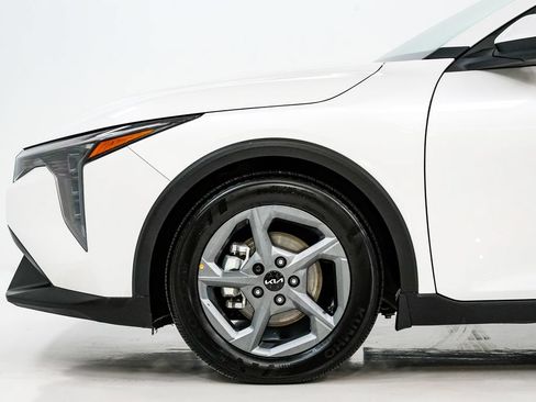 Certified 2025 Kia K4 FWD image 27
