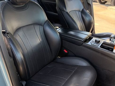 Used 2018 Genesis G80 3.3T Sport RWD image 12