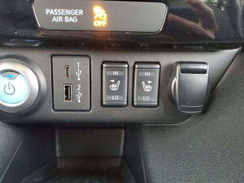 Certified 2024 Nissan Leaf SV Plus image 27