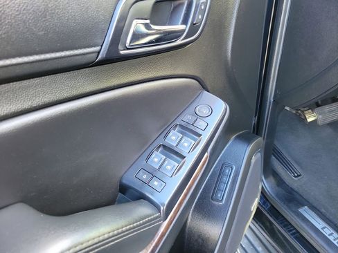 Used 2020 Chevrolet Tahoe LT image 12