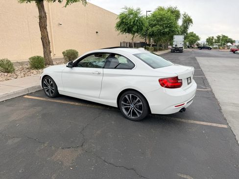Used 2017 BMW 230i Coupe RWD image 4