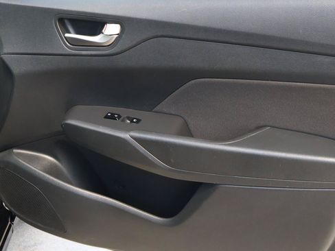 Used 2022 Hyundai Accent SE FWD image 14