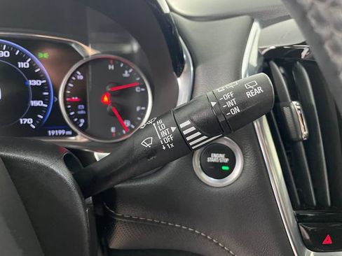 Certified 2023 Chevrolet Traverse Premier FWD image 16