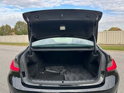 Used 2021 BMW 330i xDrive 330i xDrive w/ Driving Assistance Package image 26