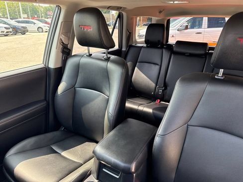 Used 2022 Toyota 4Runner TRD Off-Road Premium AWD/4WD image 52