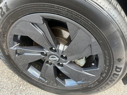 Used 2023 Nissan Rogue SV FWD image 37