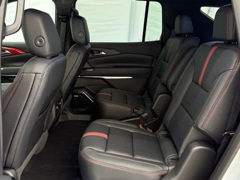 New 2026 Chevrolet Traverse RS image 19