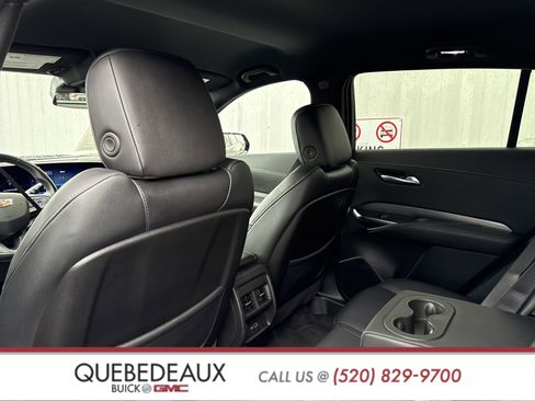 Used 2025 Cadillac XT4 Premium Luxury image 36
