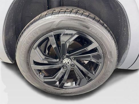 Used 2023 Volkswagen Atlas SE w/ Panoramic Sunroof Package image 89