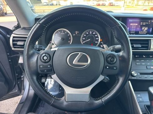 Used 2016 Lexus IS 300 AWD image 12