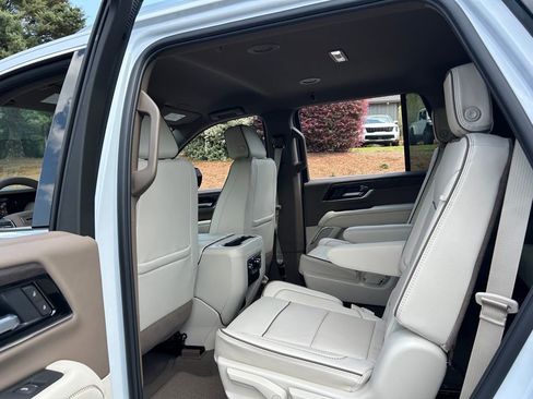 New 2026 GMC Yukon Denali RWD image 38